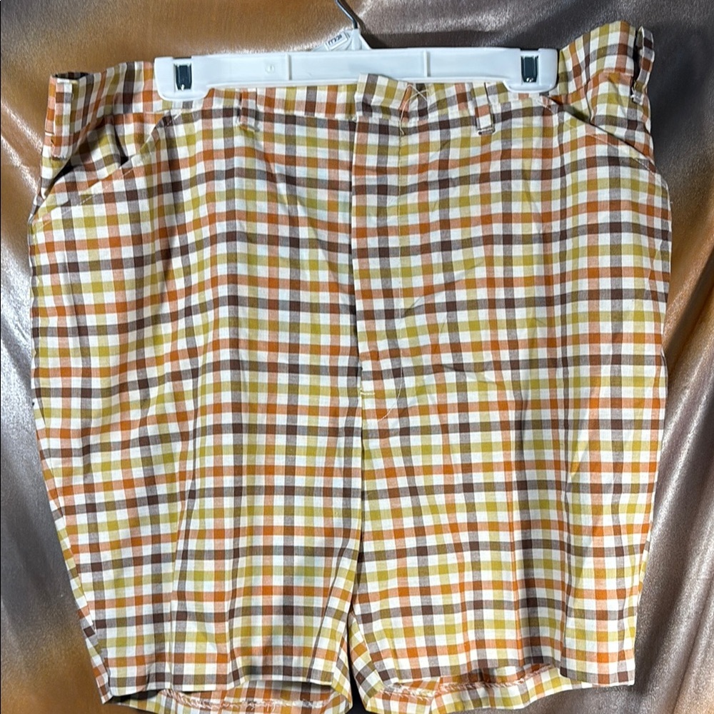 Vintage sears flat front 70’s Plaid Checkered Shorts in Brown, Yellow, White A2‎